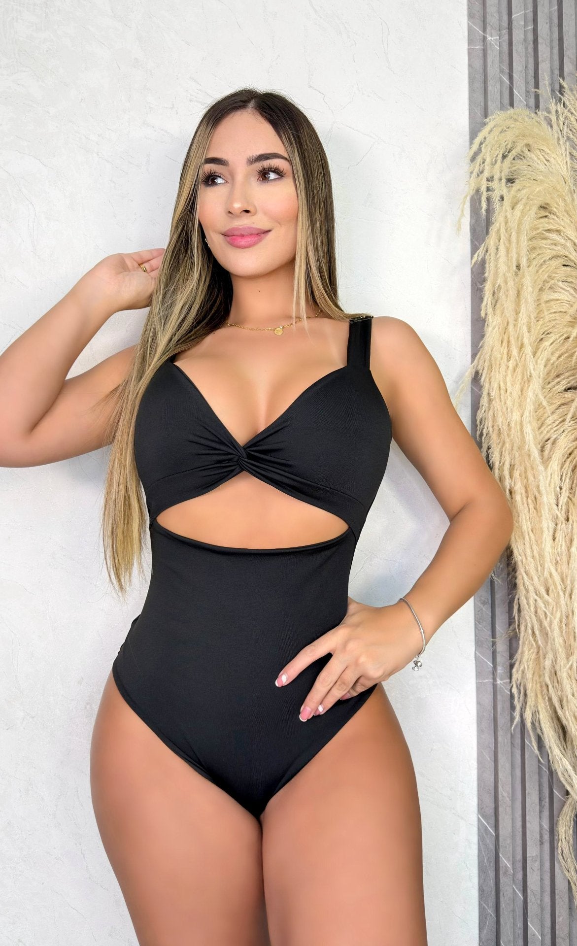 BODY 7059